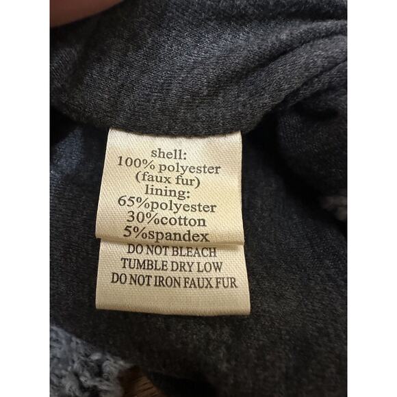 DYLAN Gray Faux Fur Sherpa Vest Pockets Snap Women's size Small - Picture 8 of 12